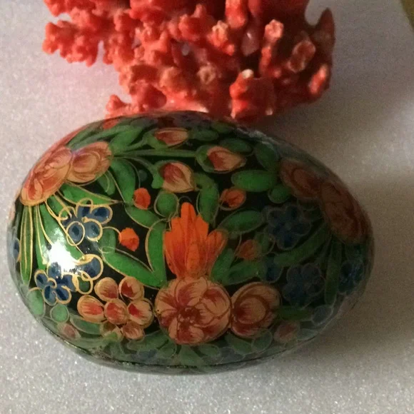 Antique hand paint jewelry box - Picture 2 of 4